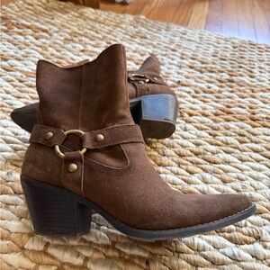Crown Vintage Brown Suede Western Ankle Booties